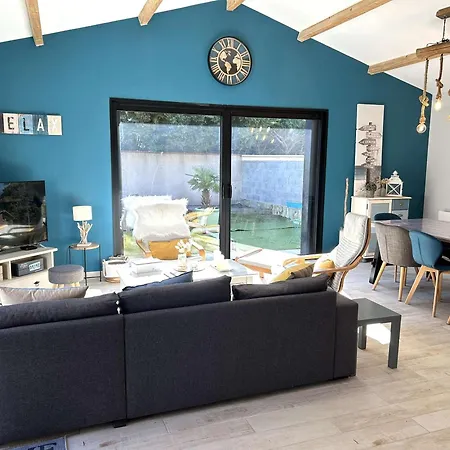 Maison 5 Pieces Avec Wifi, Pres Et Centre, Sur - Fr-1-224a-73 *